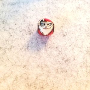 Pandora Santa charm